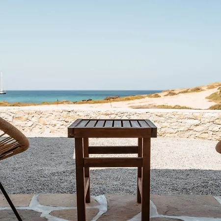 Celestial Seaview Apartments- Ariadne